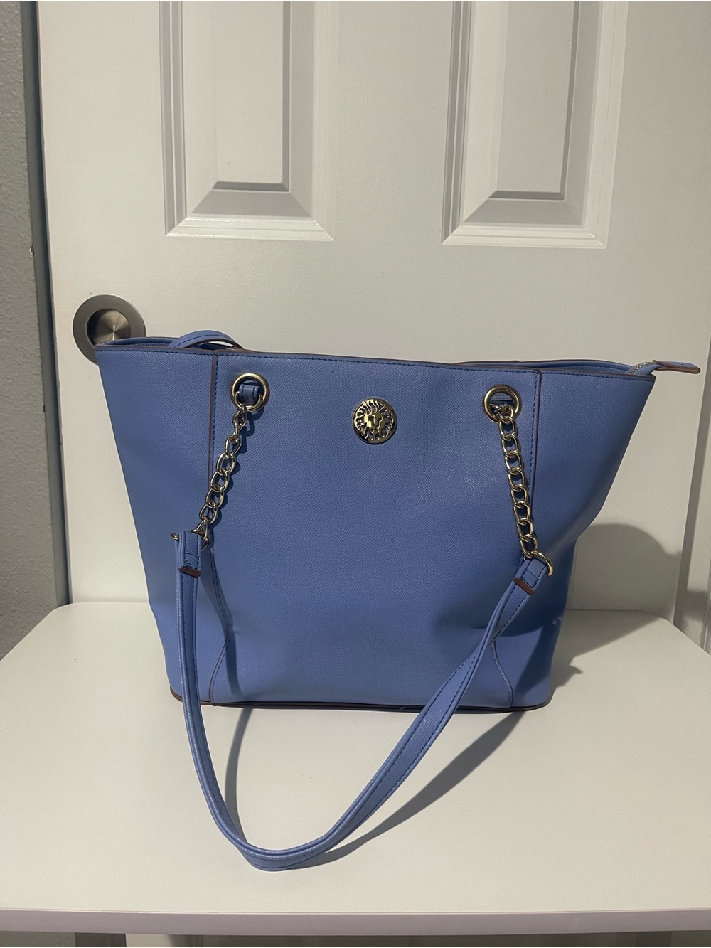Anne Klein Blue Zip Top Tote Shoulder Bag Chain Strap Gold Hardware Bag Charm